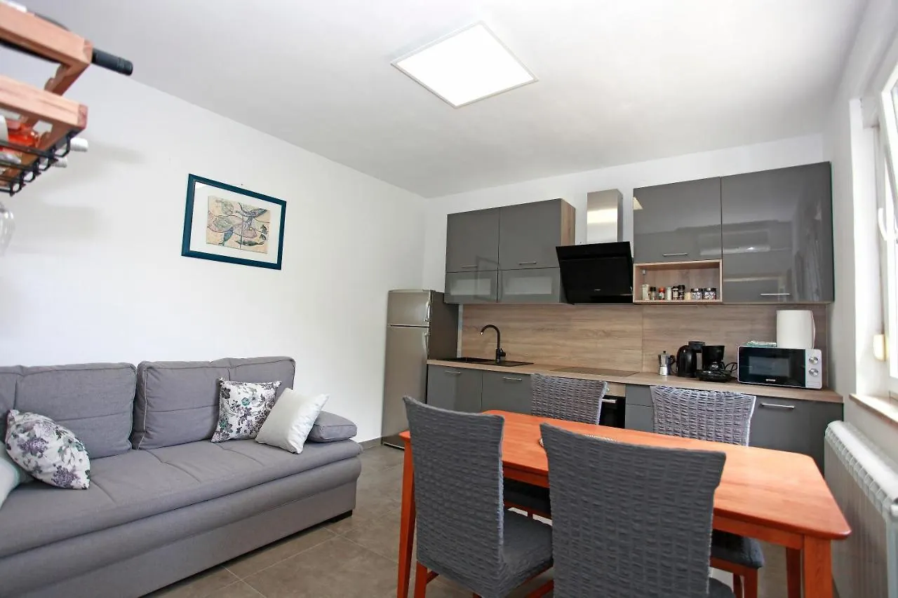Viridis Apartment Pula Croatia